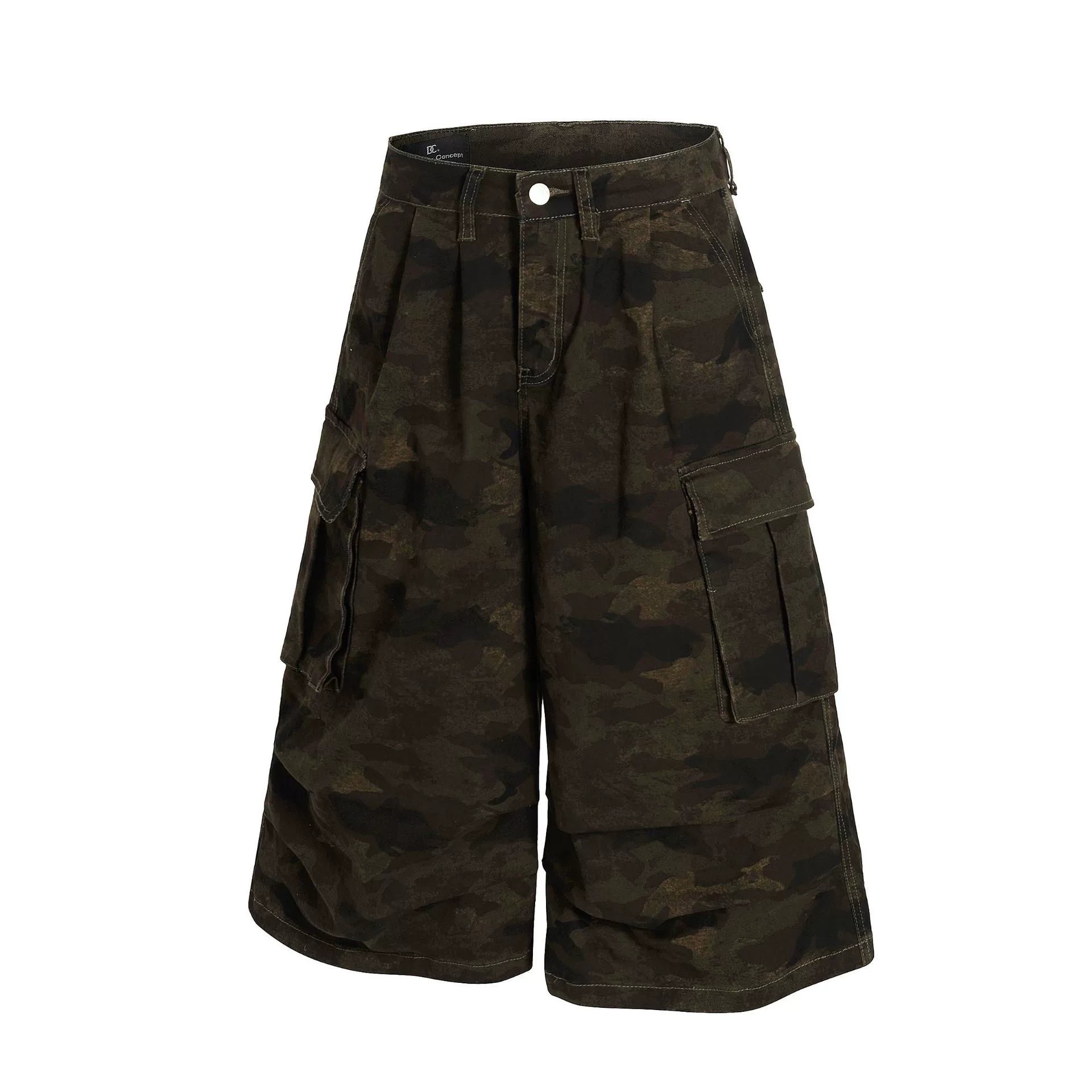 Fashion sports loose camouflage shorts